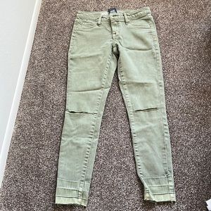 Mossimo green jeans. Ankle length. Never worn